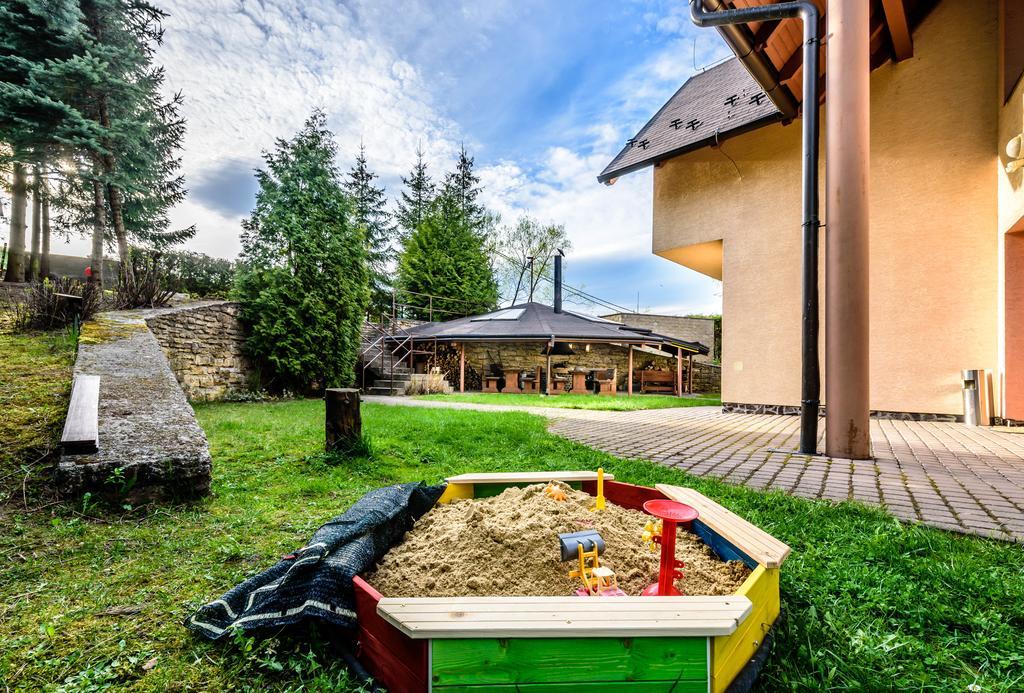 Vila Michal Bešeňová Exterior foto